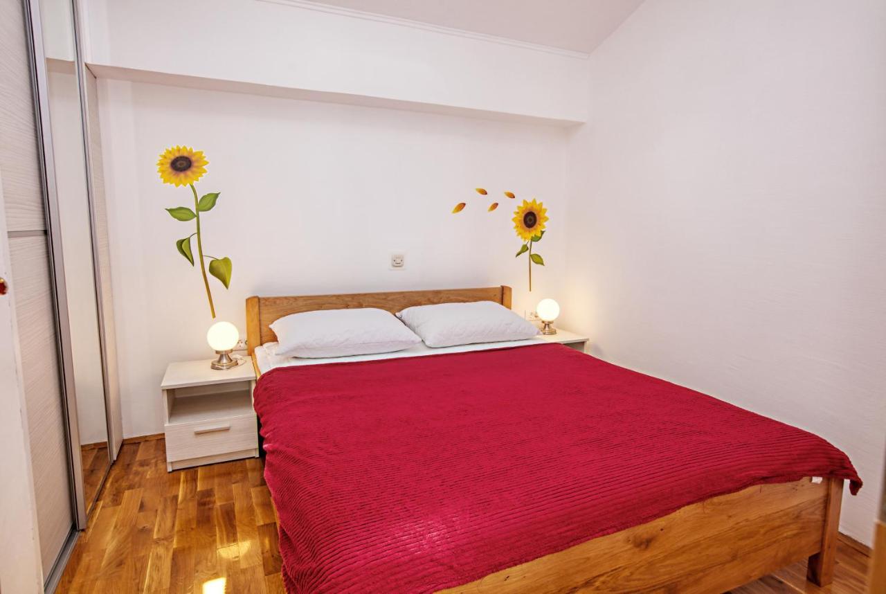 ברודאריצה Family Friendly Seaside Apartments Brodarica, Sibenik - 4833 מראה חיצוני תמונה