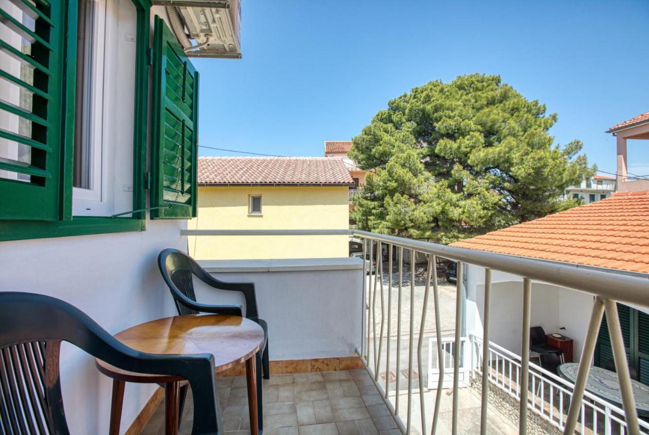 ברודאריצה Family Friendly Seaside Apartments Brodarica, Sibenik - 4833 מראה חיצוני תמונה