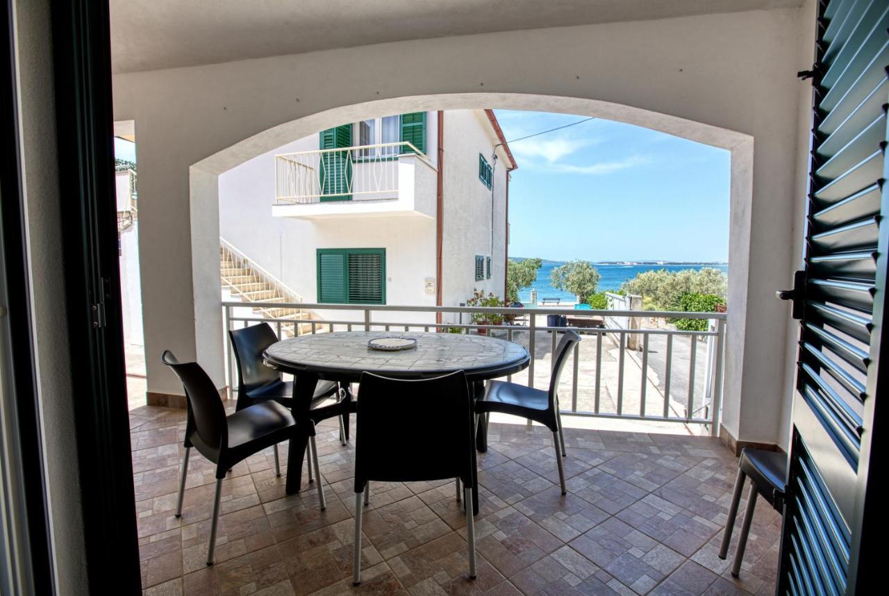 ברודאריצה Family Friendly Seaside Apartments Brodarica, Sibenik - 4833 מראה חיצוני תמונה