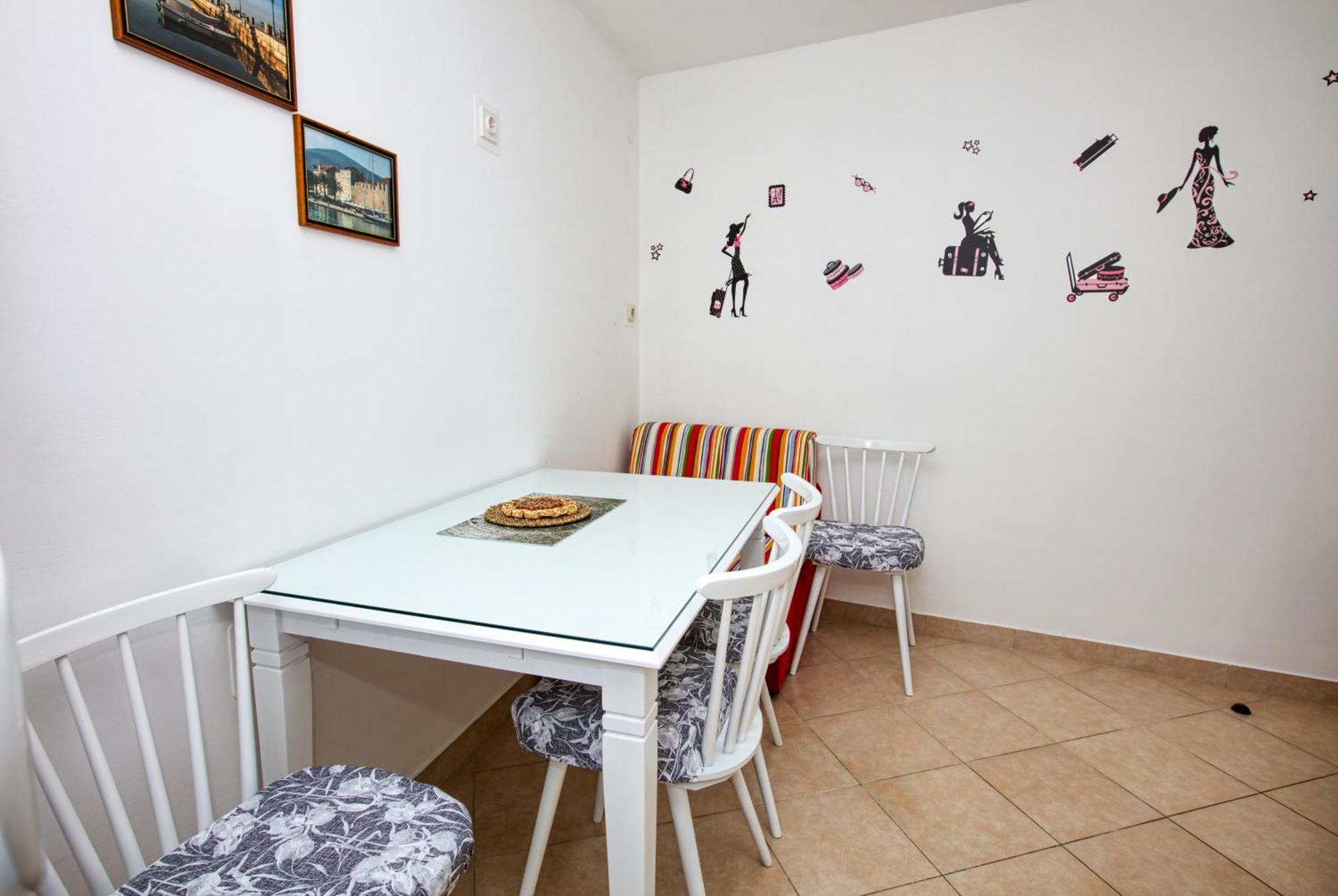 ברודאריצה Family Friendly Seaside Apartments Brodarica, Sibenik - 4833 חדר תמונה