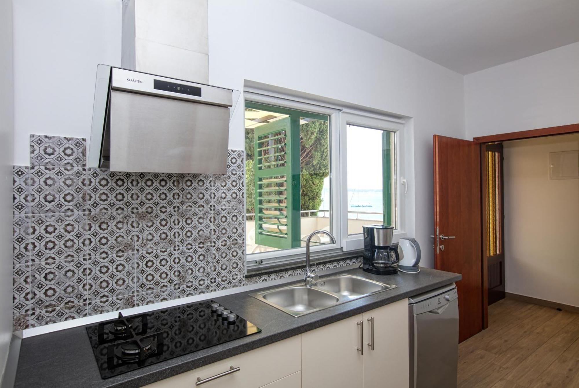 ברודאריצה Family Friendly Seaside Apartments Brodarica, Sibenik - 4833 חדר תמונה
